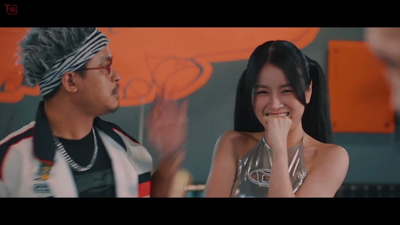 Vi Cá Tiền Truyện - Cá Con Vượt Biển Lớn