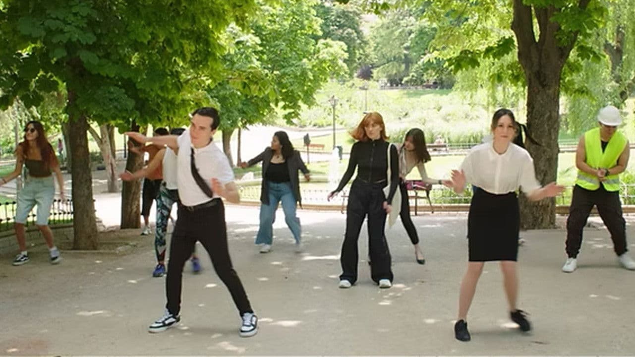 Everybody knows how to dance