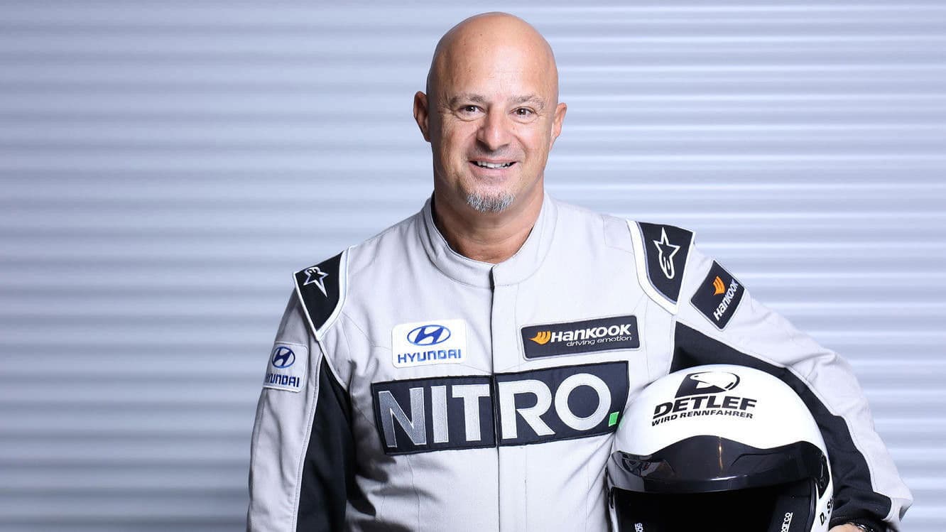Detlef wird Rennfahrer