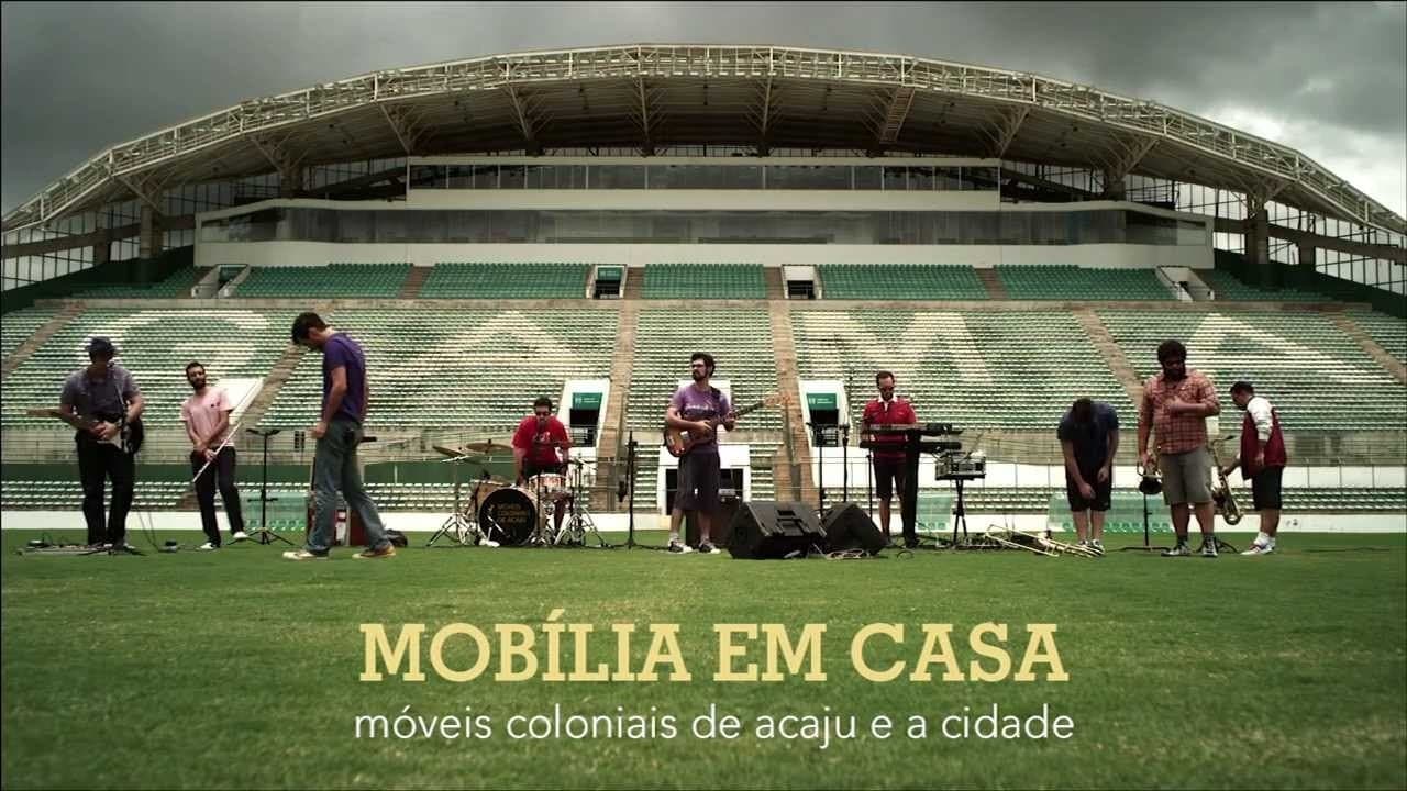 Mobília em Casa – Móveis Coloniais de Acaju e a Cidade