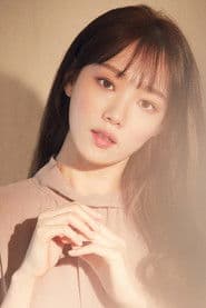 Lee Sung-kyung photo 10