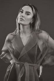 Elizabeth Chambers photo 7