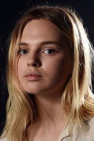 Odessa Young photo 8
