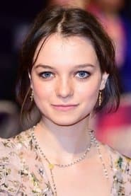 Esmé Creed-Miles photo 4