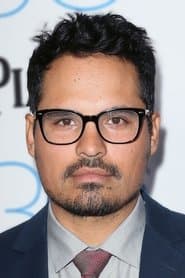Michael Peña photo 2