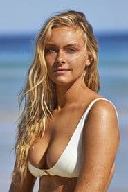 Camille Kostek photo 6