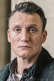 Oliver Masucci photo 4