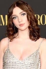 Alexa Swinton photo 3