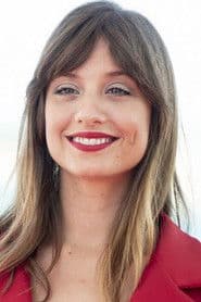 Michelle Jenner photo 3