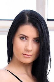 Nicole Black photo 2