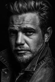 Taylor Handley photo 2