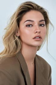 Madelyn Cline photo 2