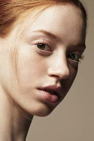 Lily Newmark photo 3