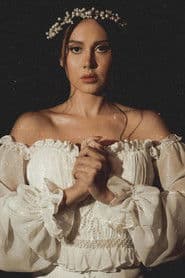 Yasmine Raeis photo 8