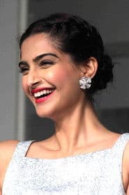 Sonam Kapoor Ahuja photo 9
