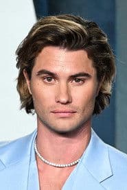 Chase Stokes photo 4