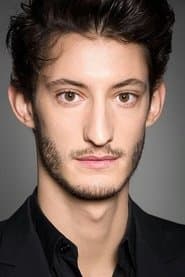 Pierre Niney photo 3