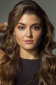 Hande Erçel photo 2