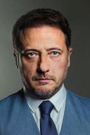 Yiğit Özşener photo 5