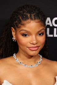 Halle Bailey photo 4
