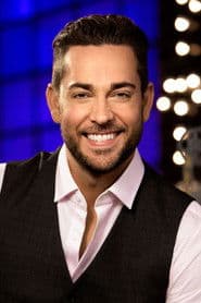 Zachary Levi photo 5