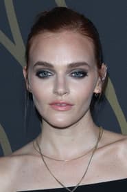 Madeline Brewer photo 10