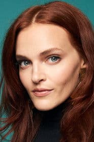 Madeline Brewer photo 6