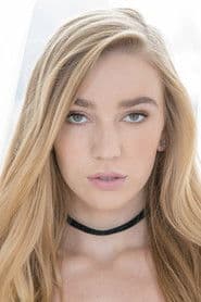 Kendra Sunderland photo 3