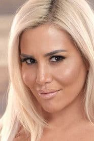 Caitlin Bell photo 2