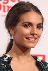 Caitlin Stasey photo 7
