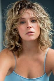 Charlotte Aubin photo 6