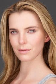 Betty Gilpin photo 3