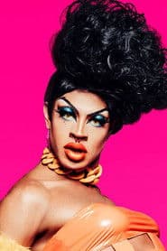 Yvie Oddly photo 3