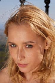 Kelly Collins photo 8