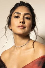 Mrunal Thakur photo 5