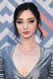 Emma Dumont photo 4