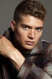 Josha Stradowski photo 6