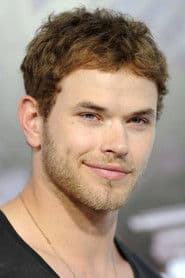 Kellan Lutz photo 9