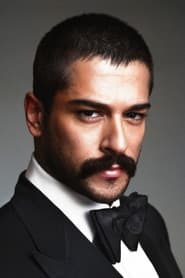 Burak Özçivit photo 3