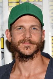 Gustaf Skarsgård photo 6