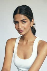 Shruti Chauhan photo 2