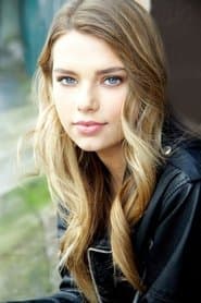 Indiana Evans photo 2