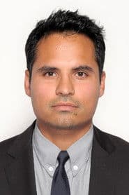 Michael Peña photo 4