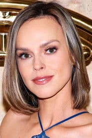 Serenity Cox photo 3