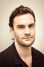 Tom Bateman photo 2