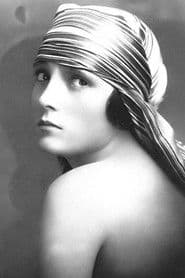 Pauline Starke photo 2