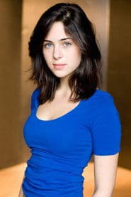 Holly Deveaux photo 7