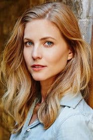 Elizabeth Blackmore photo 3