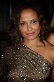 Judy Reyes photo 3