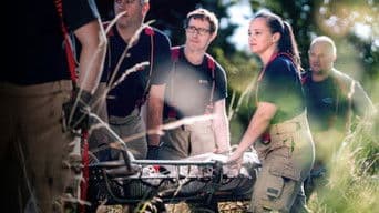 Senior citizen falls during hike - rescue in difficult terrain